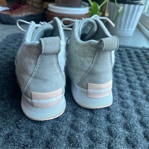 Sorel Out N About boots size 9